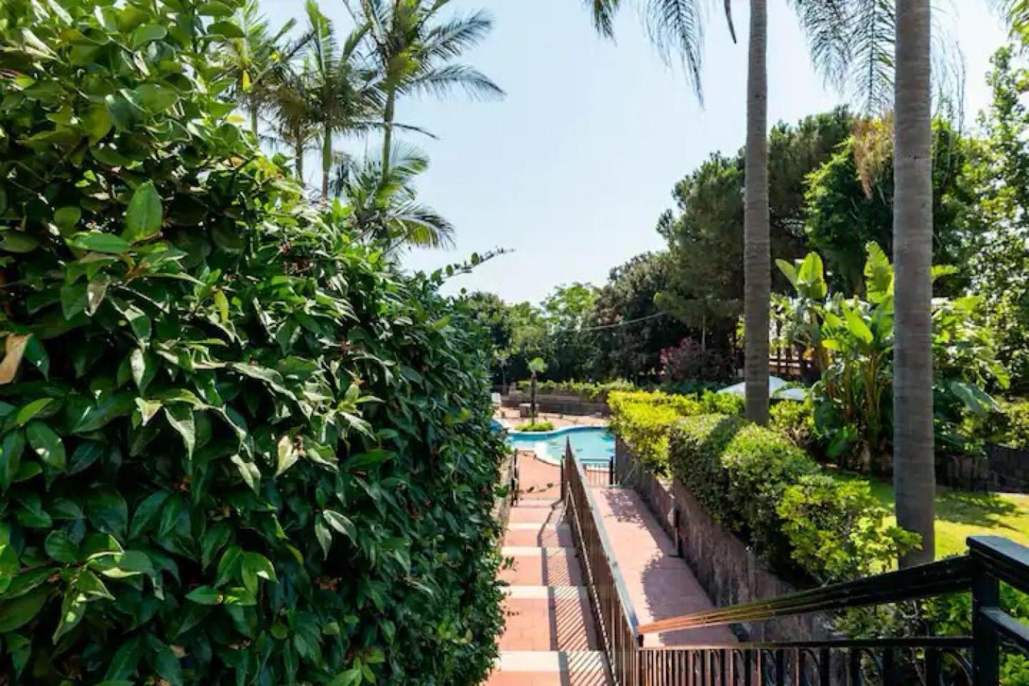 Serena Mulinia Garden Ачиреале Екстер'єр фото